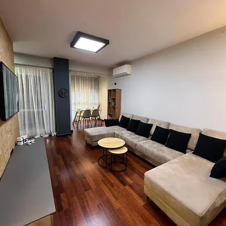 Ada's Delijorgji Apartment *